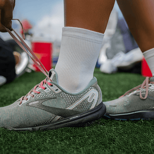 Load image into Gallery viewer, Performance - Crew Compression Socks